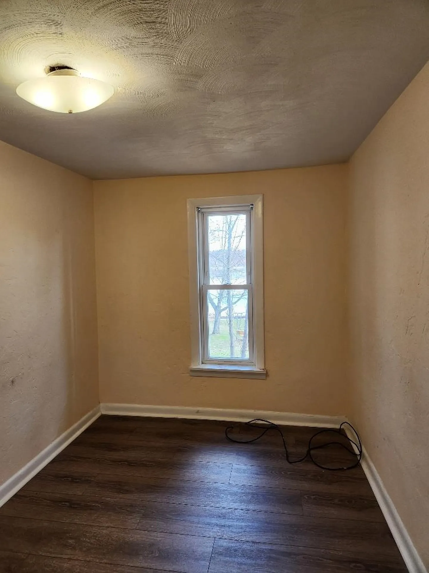 3 Chase Street Derry NH 03038