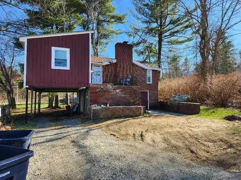 3 Chase Street Derry NH 03038