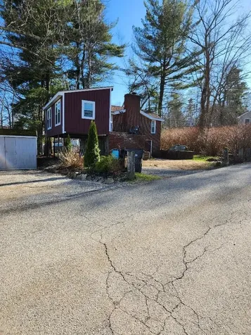 3 Chase Street Derry NH 03038