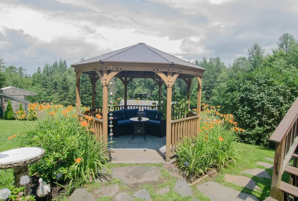 488 Kittredge Road Barton VT 05822