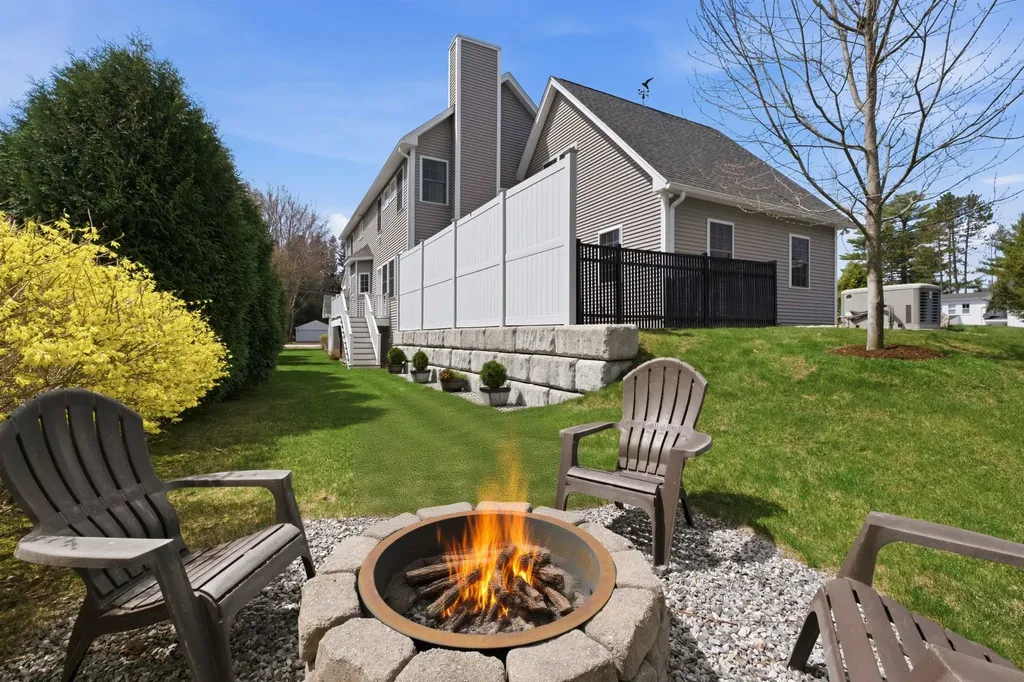 2 Goldenrod Lane Concord NH 03301