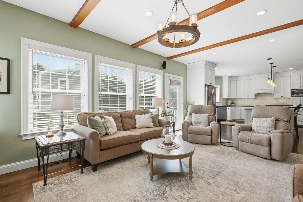 2 Goldenrod Lane Concord NH 03301