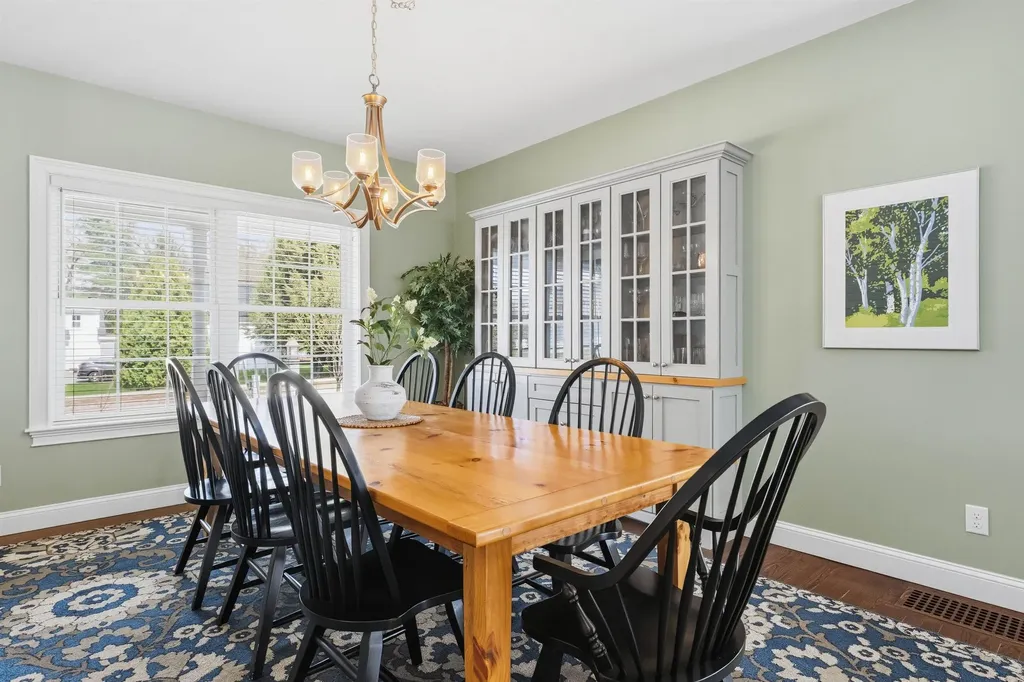 2 Goldenrod Lane Concord NH 03301