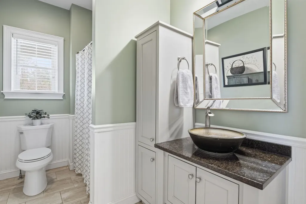 2 Goldenrod Lane Concord NH 03301