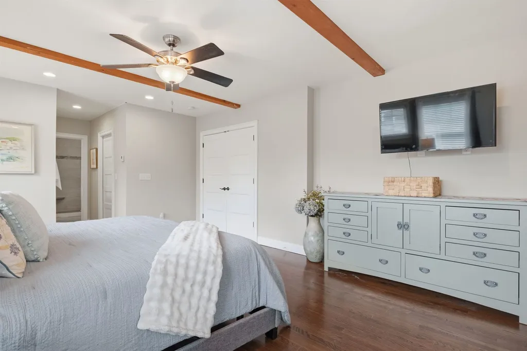 2 Goldenrod Lane Concord NH 03301