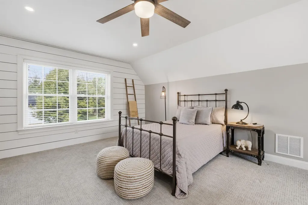 2 Goldenrod Lane Concord NH 03301