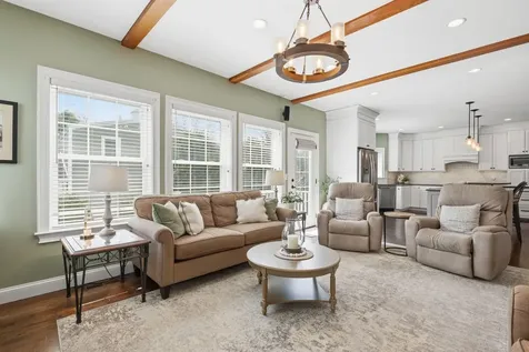 2 Goldenrod Lane Concord NH 03301