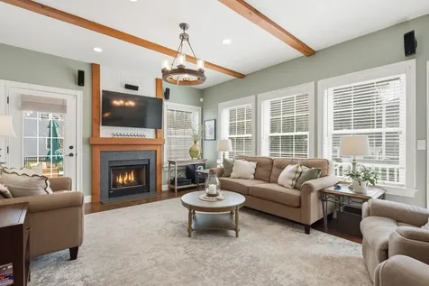 2 Goldenrod Lane Concord NH 03301