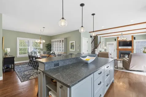 2 Goldenrod Lane Concord NH 03301