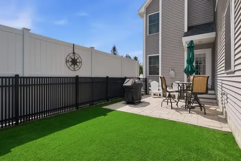 2 Goldenrod Lane Concord NH 03301