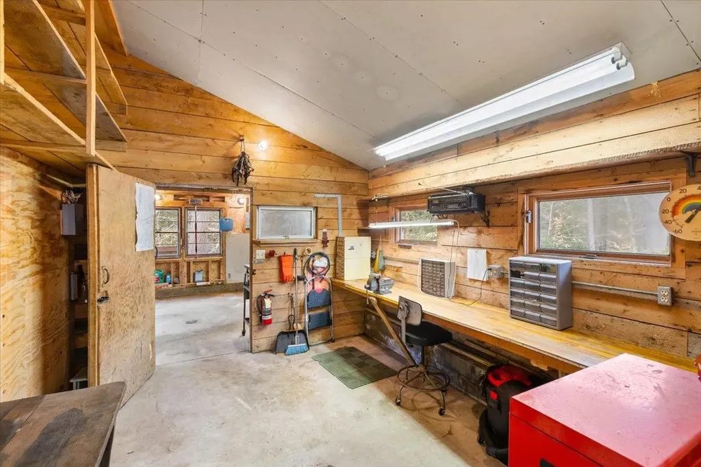 142 King Pond Road Woodbury VT 05650