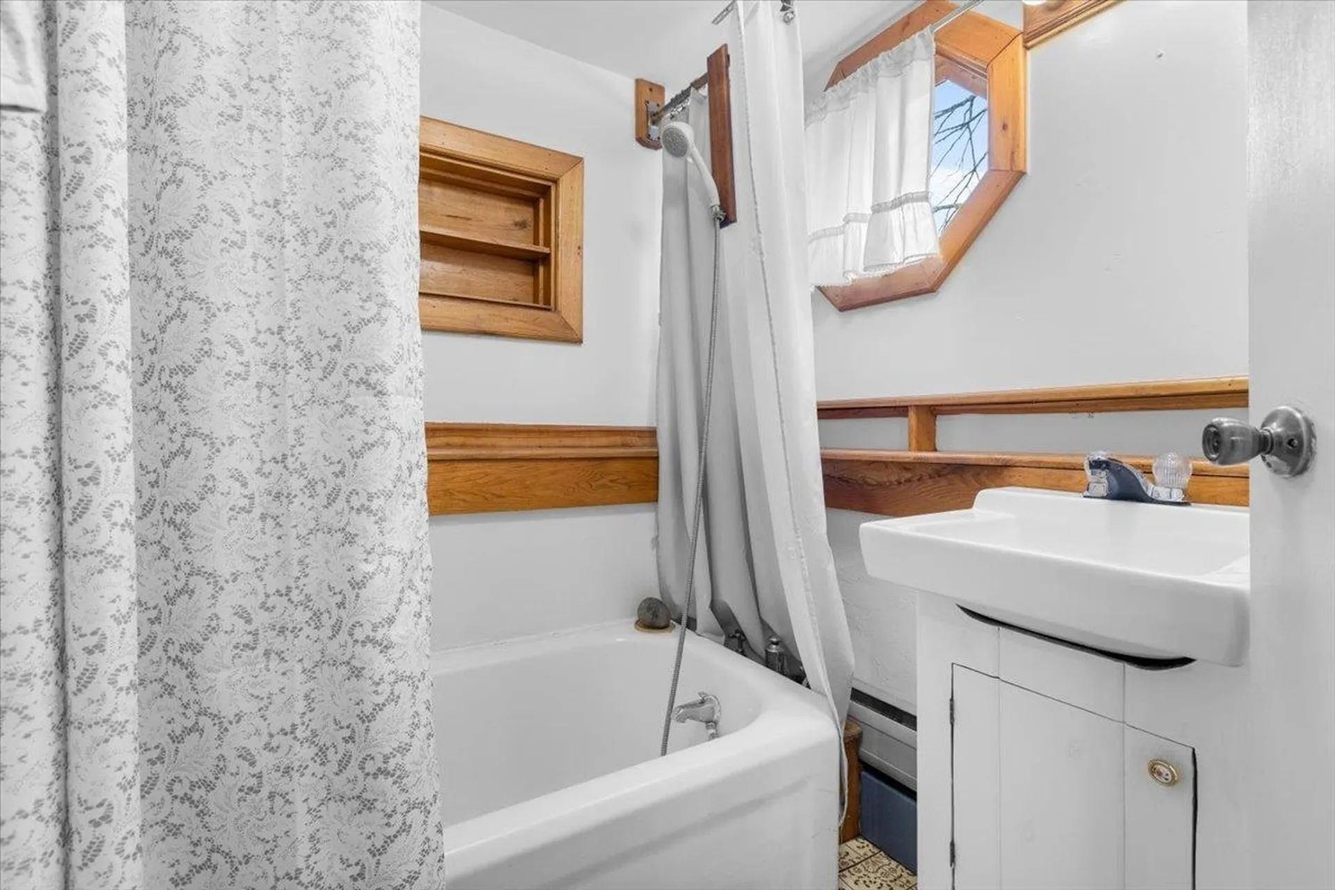 142 King Pond Road Woodbury VT 05650