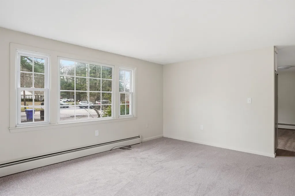 289 Derry Road Hudson NH 03051