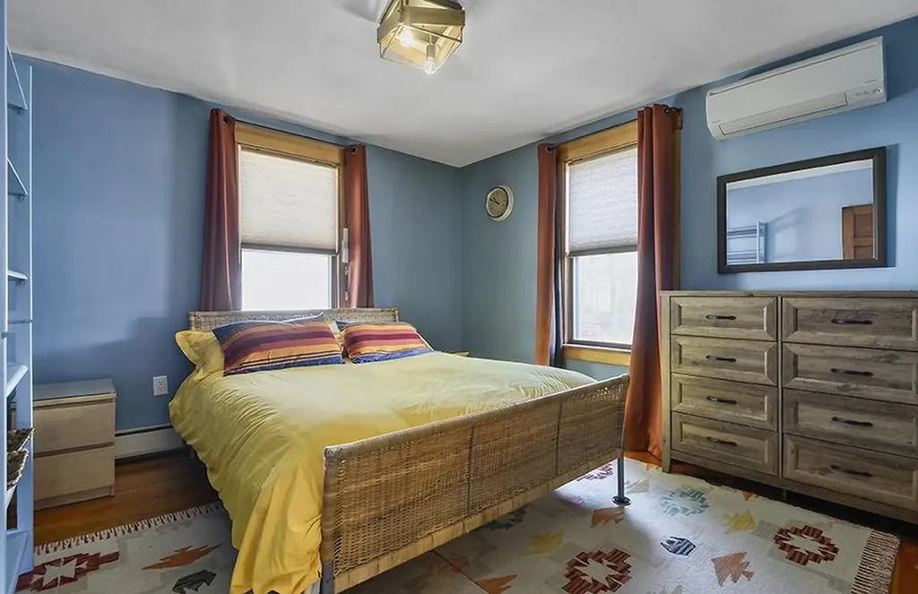 16 Willow Street Brattleboro VT 05301