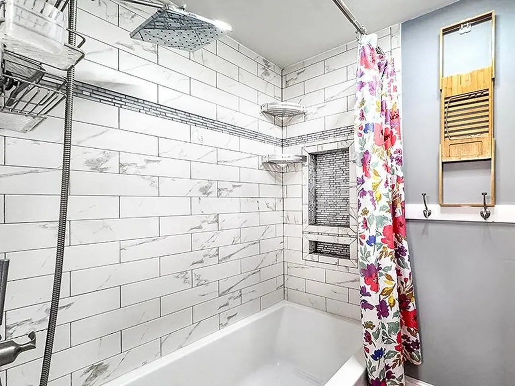 16 Willow Street Brattleboro VT 05301
