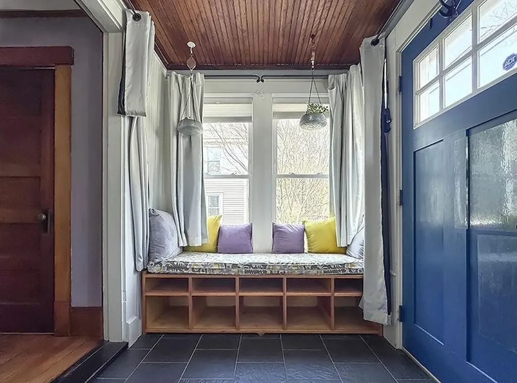 16 Willow Street Brattleboro VT 05301