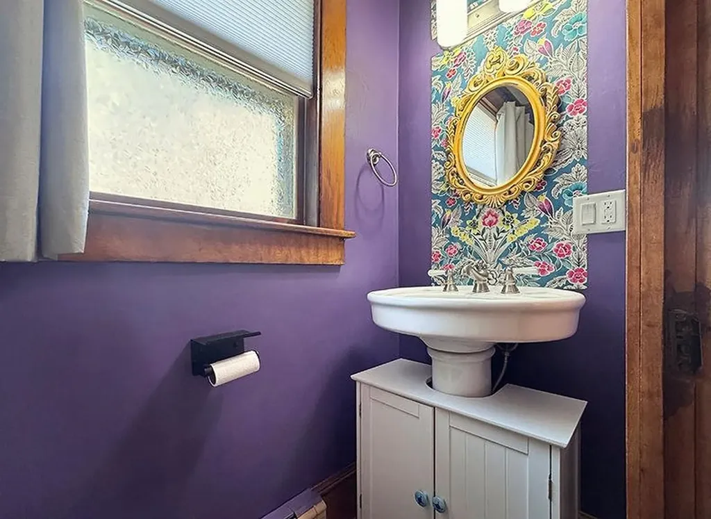 16 Willow Street Brattleboro VT 05301
