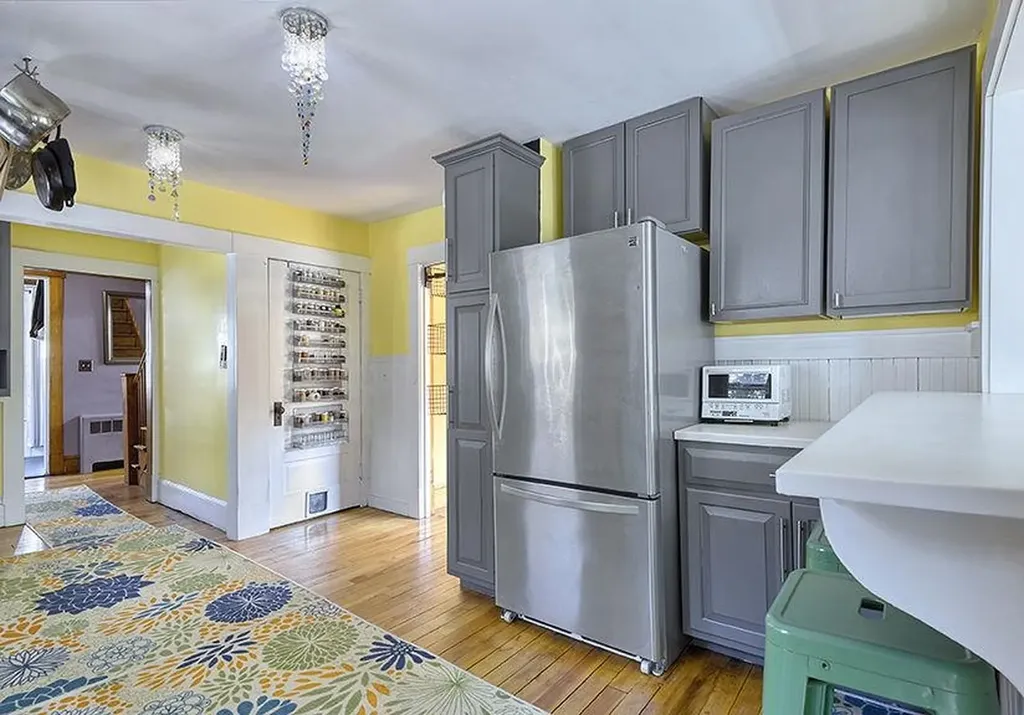 16 Willow Street Brattleboro VT 05301