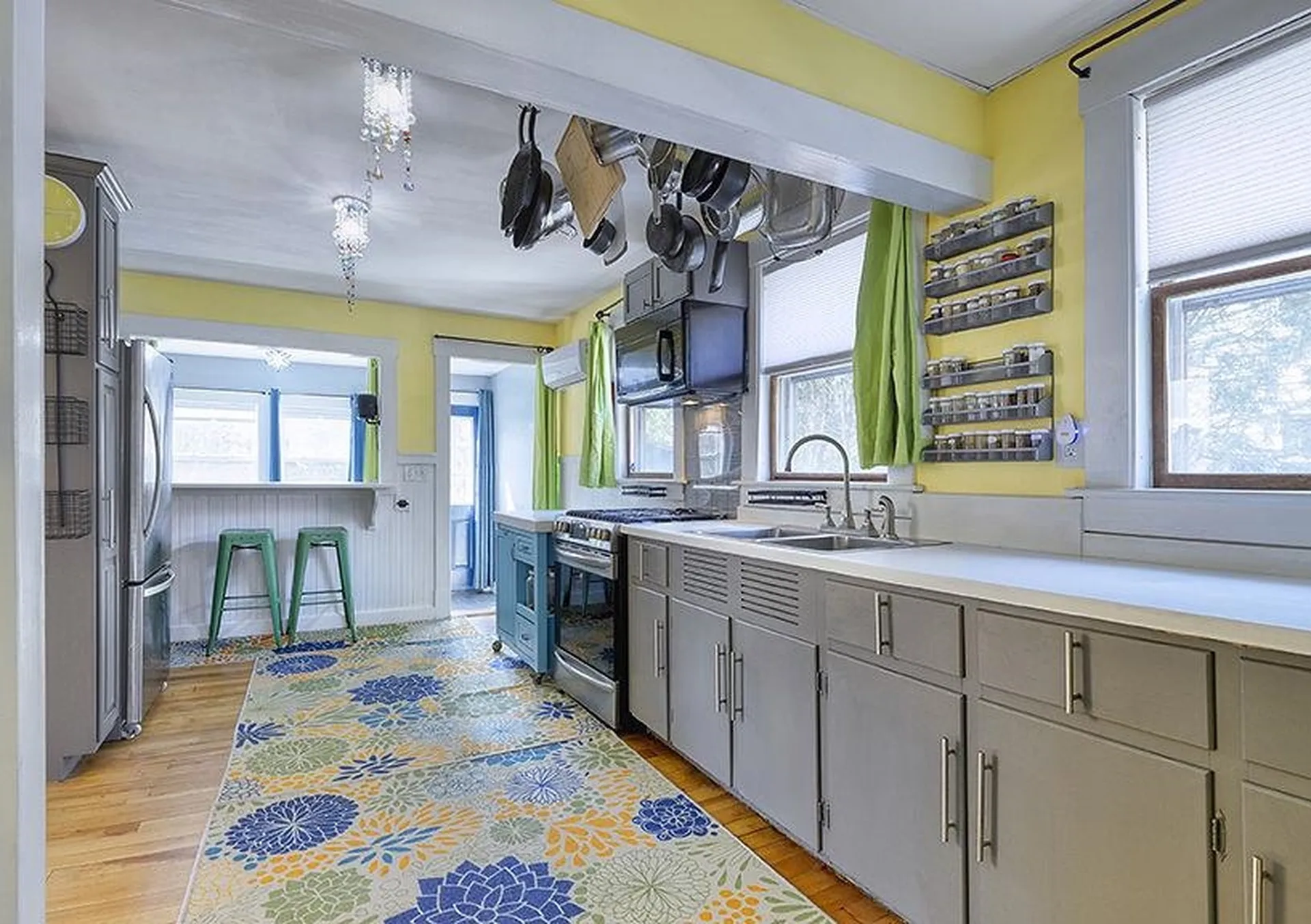 16 Willow Street Brattleboro VT 05301