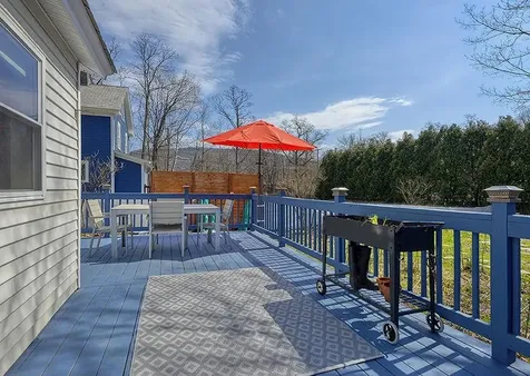 16 Willow Street Brattleboro VT 05301