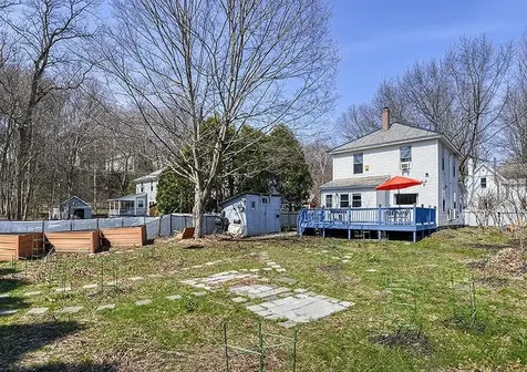 16 Willow Street Brattleboro VT 05301