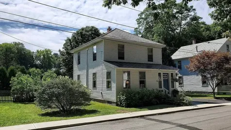 16 Willow Street Brattleboro VT 05301