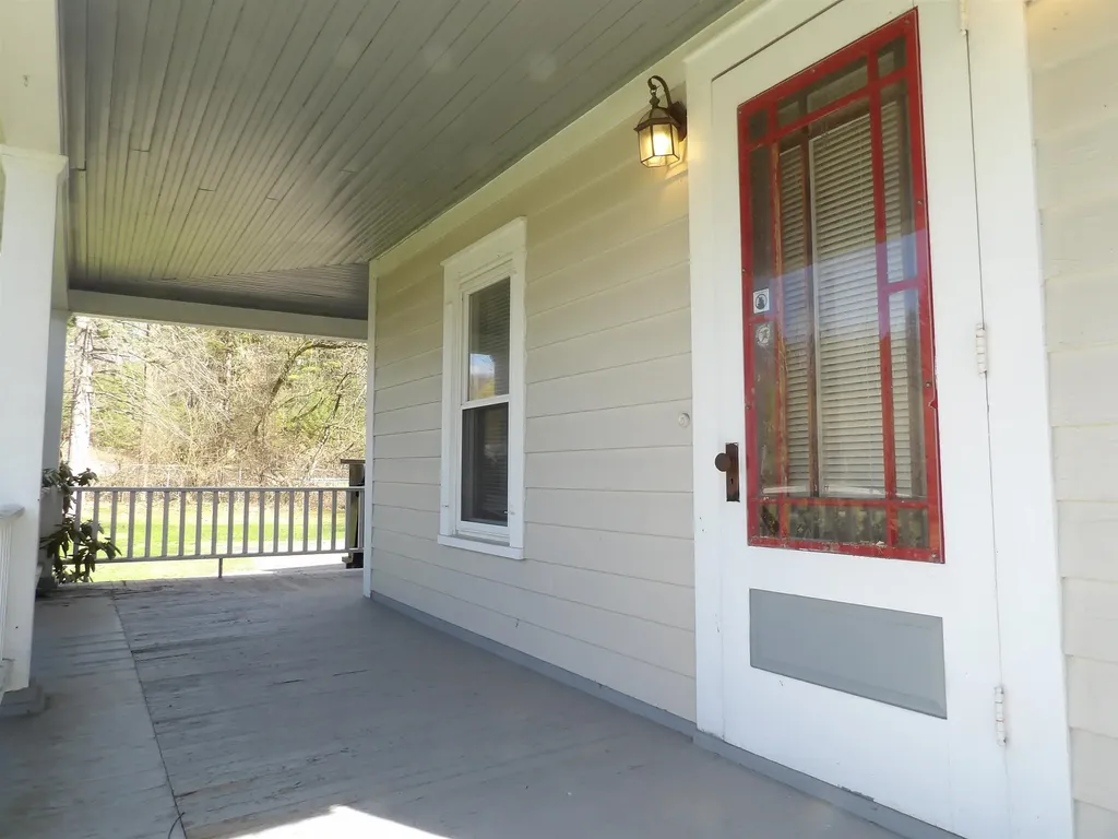 43 Middle Road Clarendon VT 05759