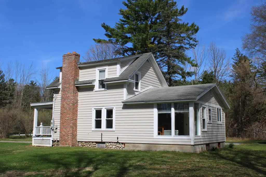 43 Middle Road Clarendon VT 05759