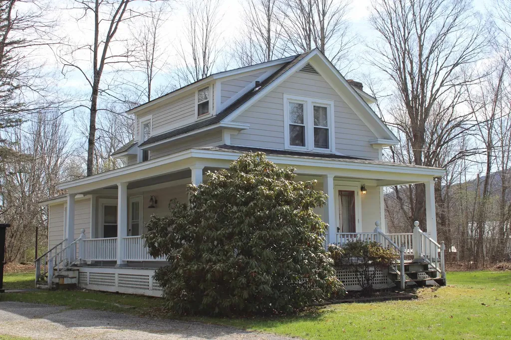 43 Middle Road Clarendon VT 05759
