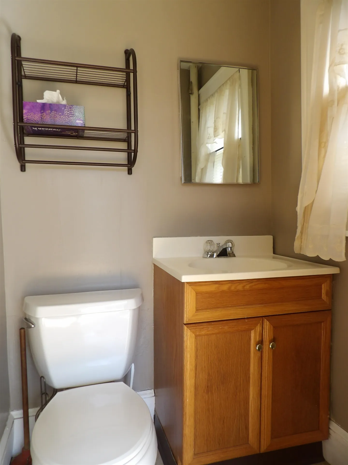 43 Middle Road Clarendon VT 05759