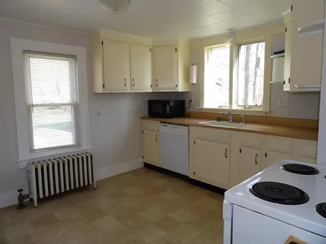 43 Middle Road Clarendon VT 05759