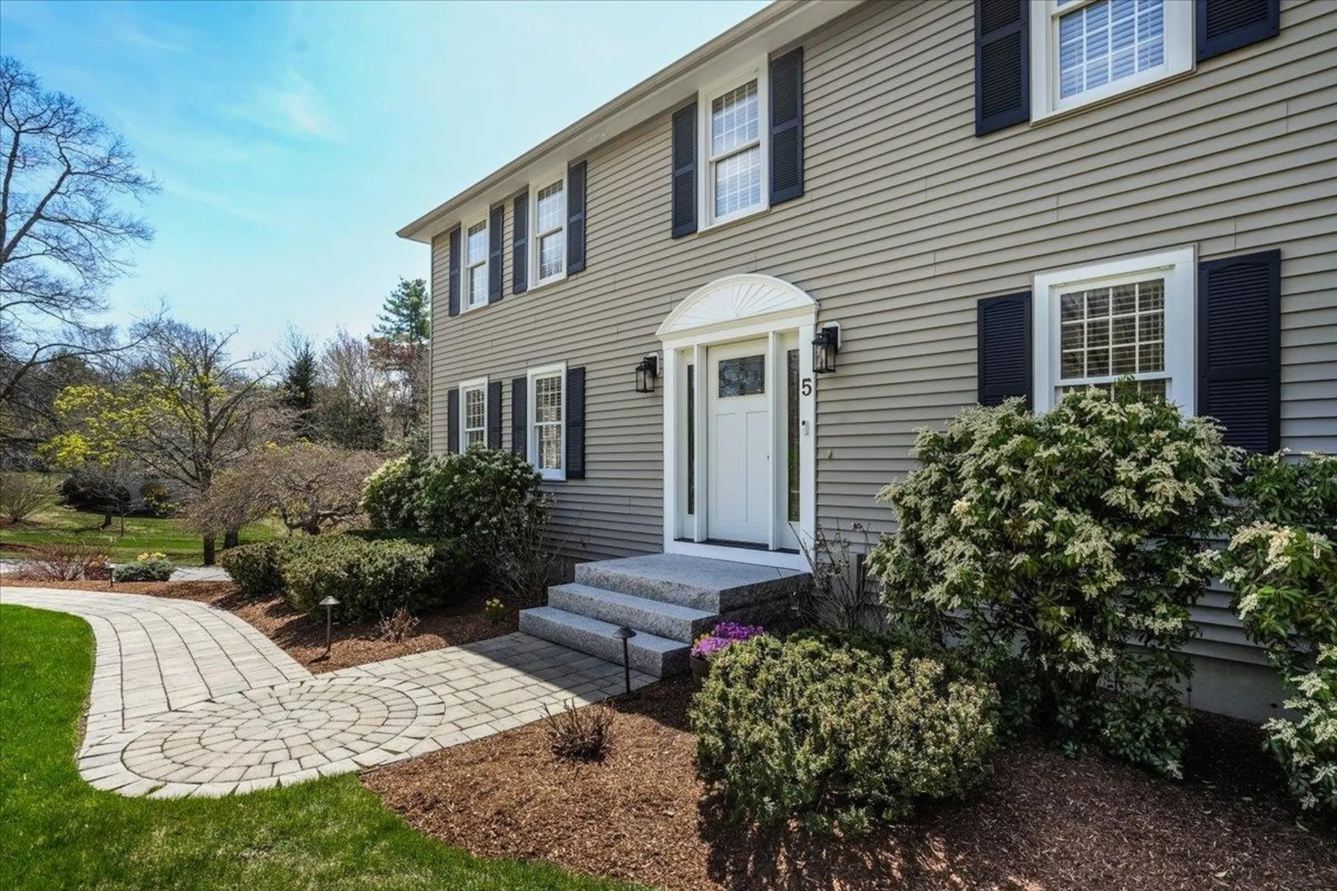 5 Nutfield Drive Londonderry NH 03053