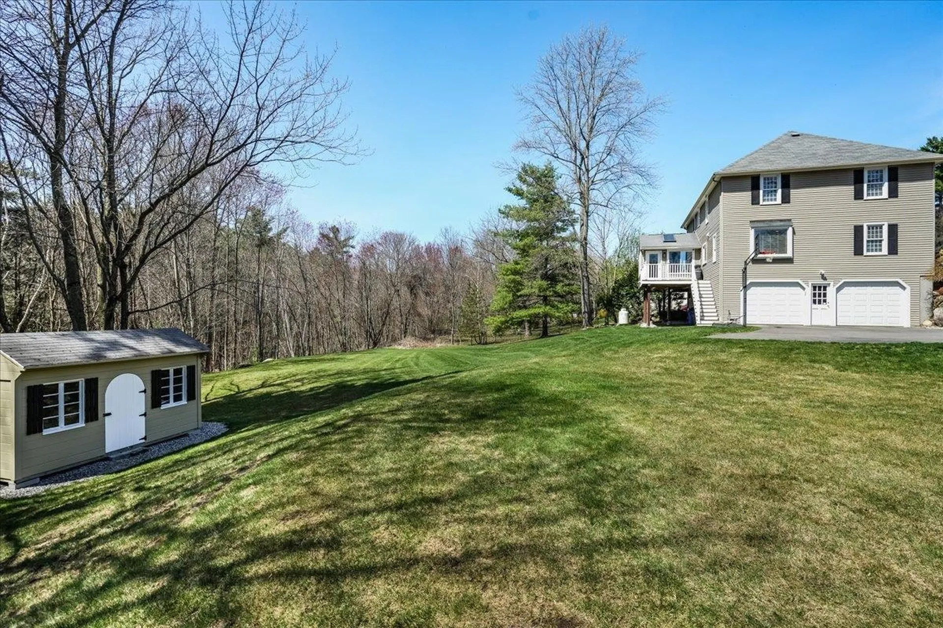 5 Nutfield Drive Londonderry NH 03053