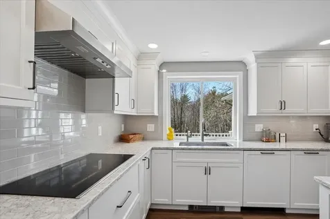 5 Nutfield Drive Londonderry NH 03053