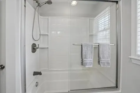 5 Nutfield Drive Londonderry NH 03053