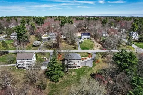 5 Nutfield Drive Londonderry NH 03053