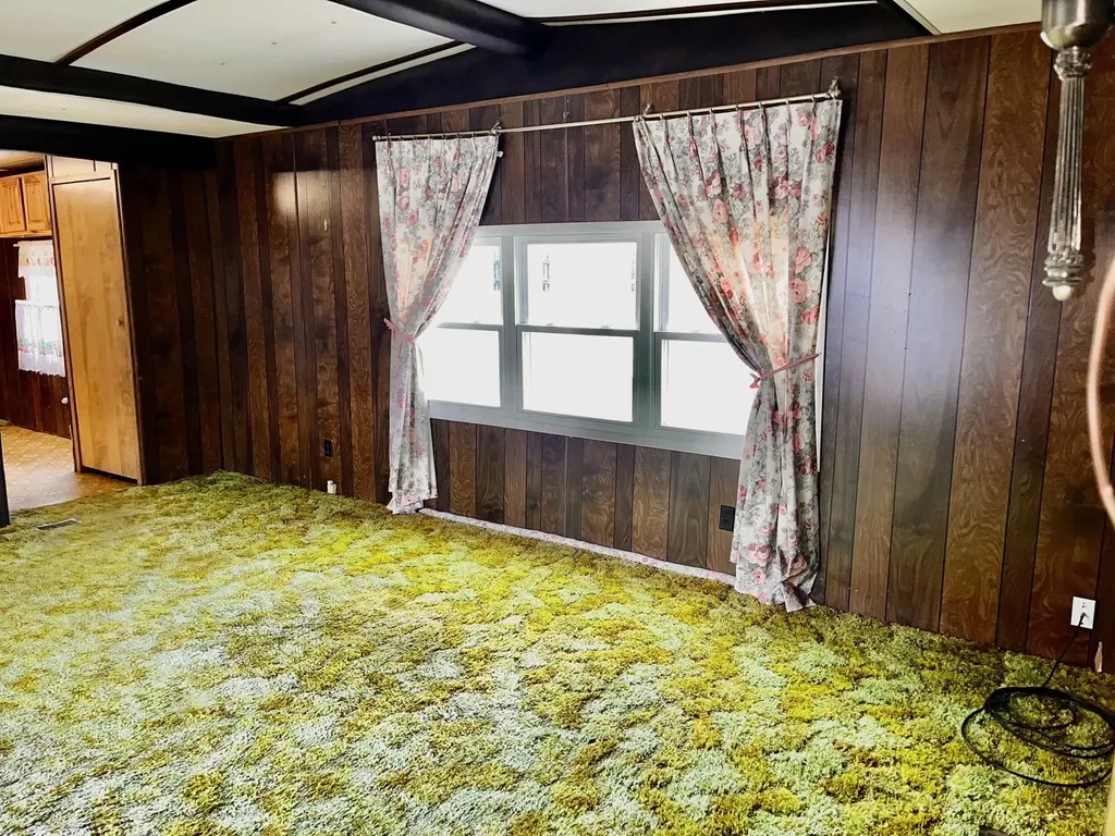 303 Old Lakeshore Road Gilford NH 03249