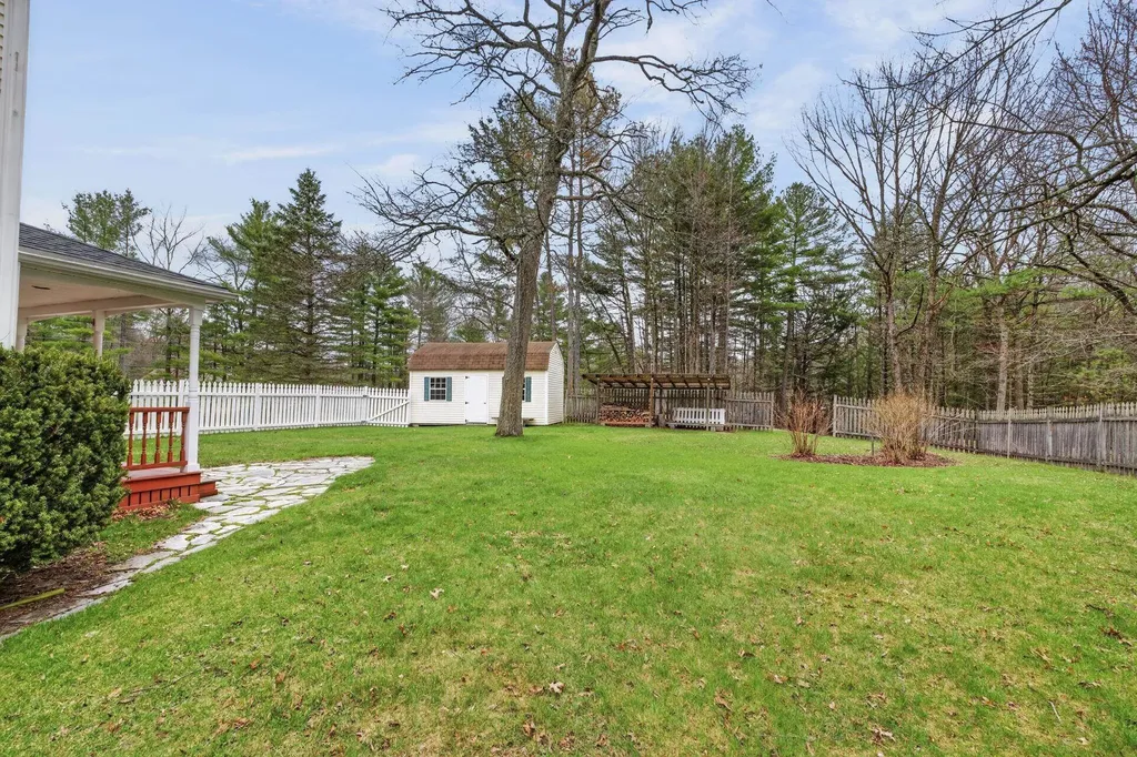 2 Windsor Drive Litchfield NH 03052