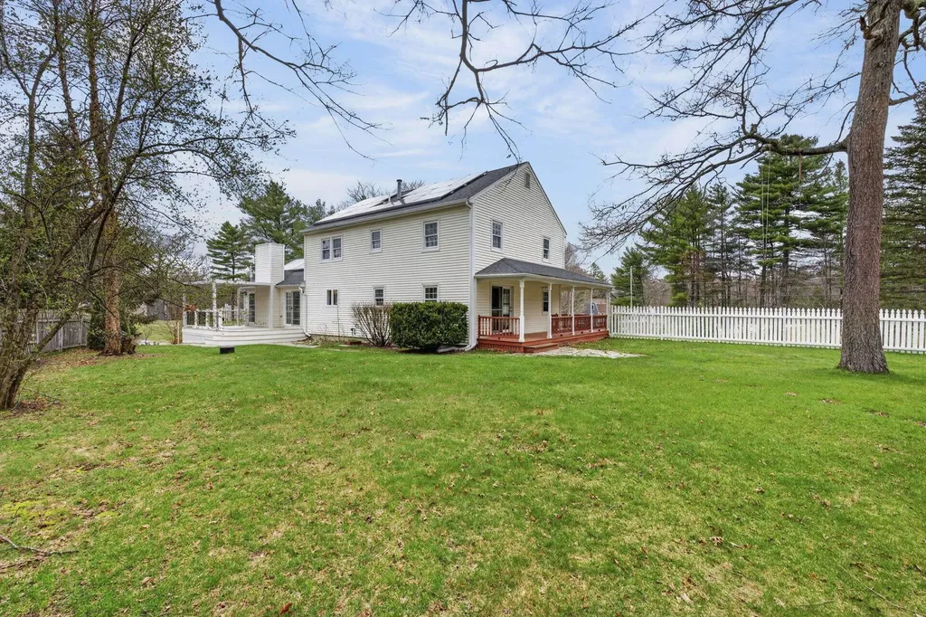2 Windsor Drive Litchfield NH 03052