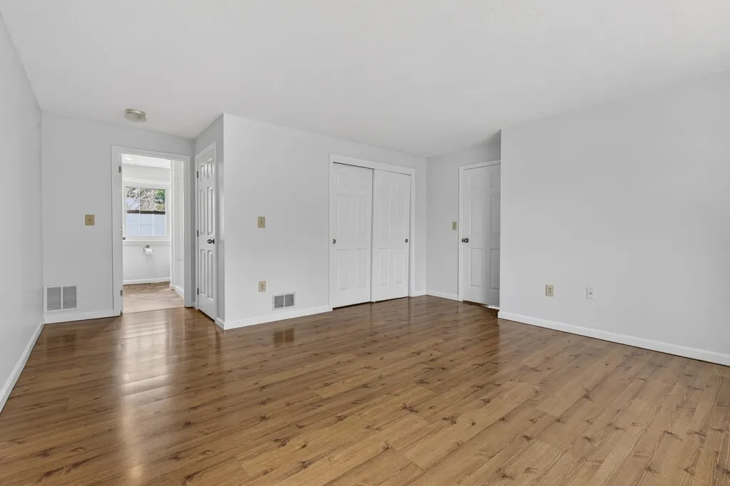 2 Windsor Drive Litchfield NH 03052