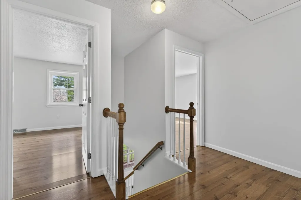 2 Windsor Drive Litchfield NH 03052