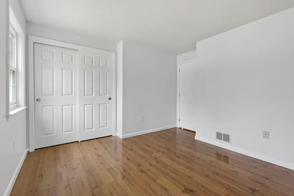 2 Windsor Drive Litchfield NH 03052