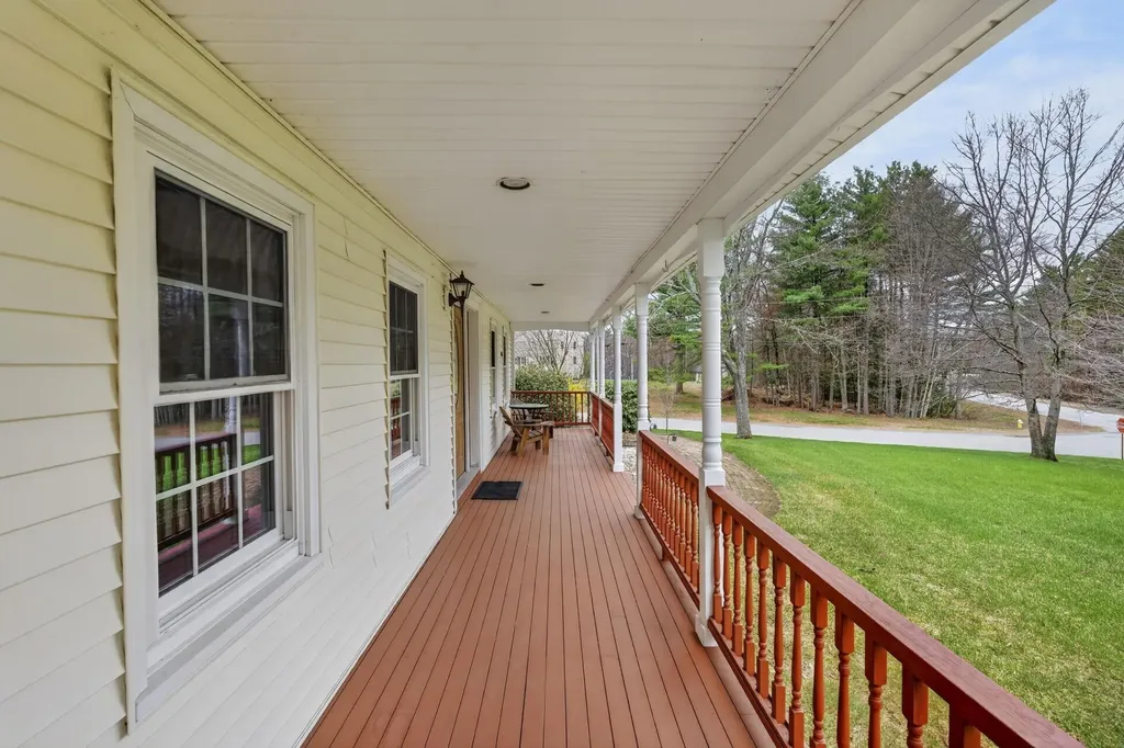 2 Windsor Drive Litchfield NH 03052