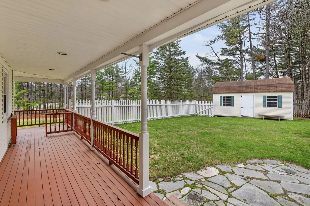2 Windsor Drive Litchfield NH 03052