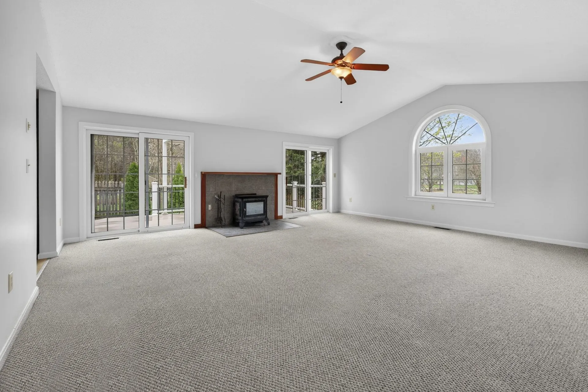 2 Windsor Drive Litchfield NH 03052