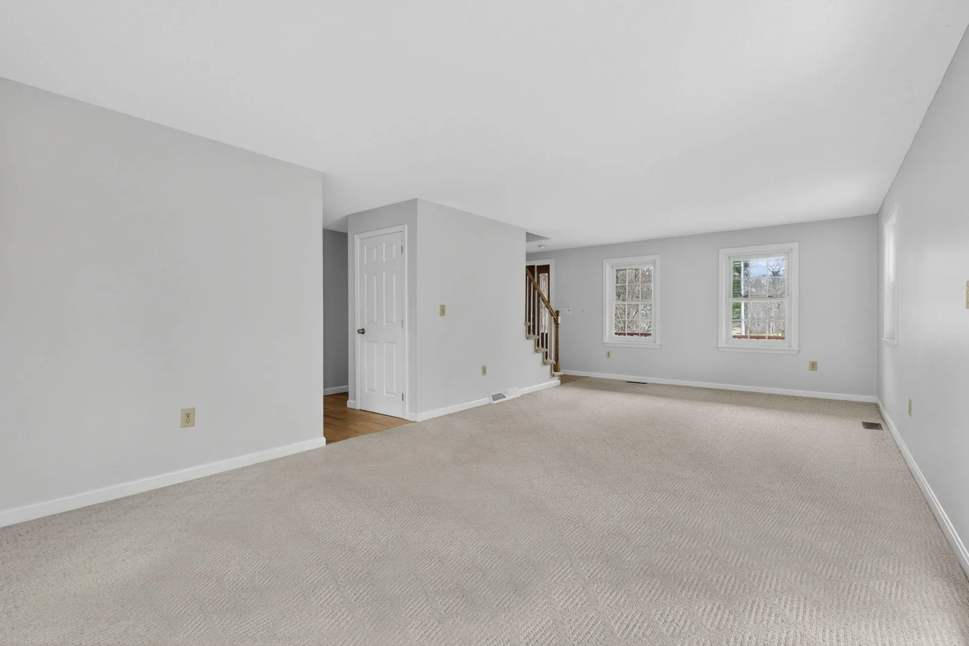 2 Windsor Drive Litchfield NH 03052