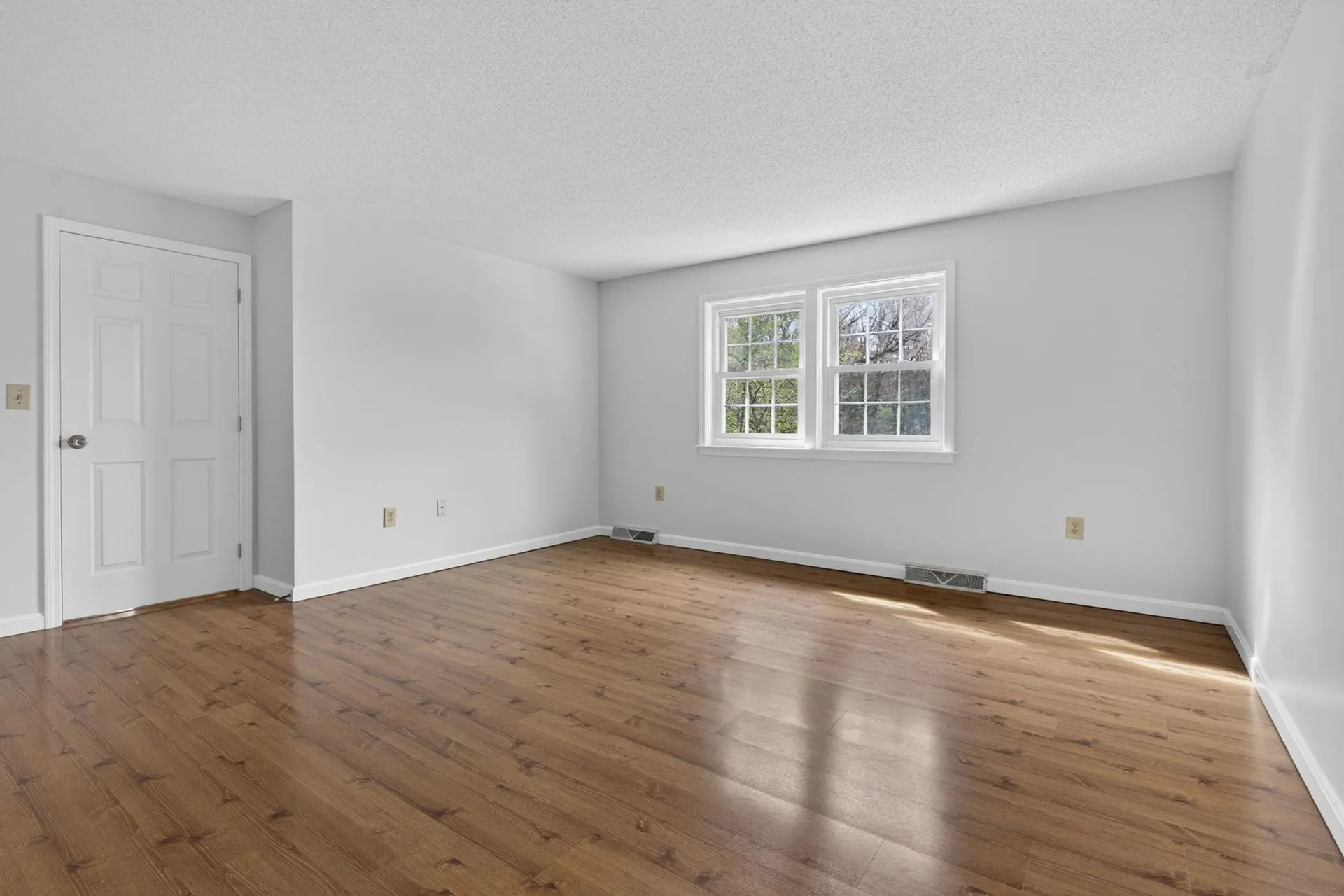 2 Windsor Drive Litchfield NH 03052