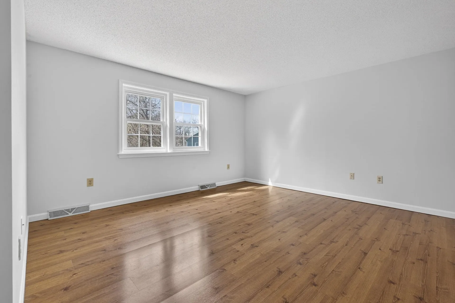 2 Windsor Drive Litchfield NH 03052