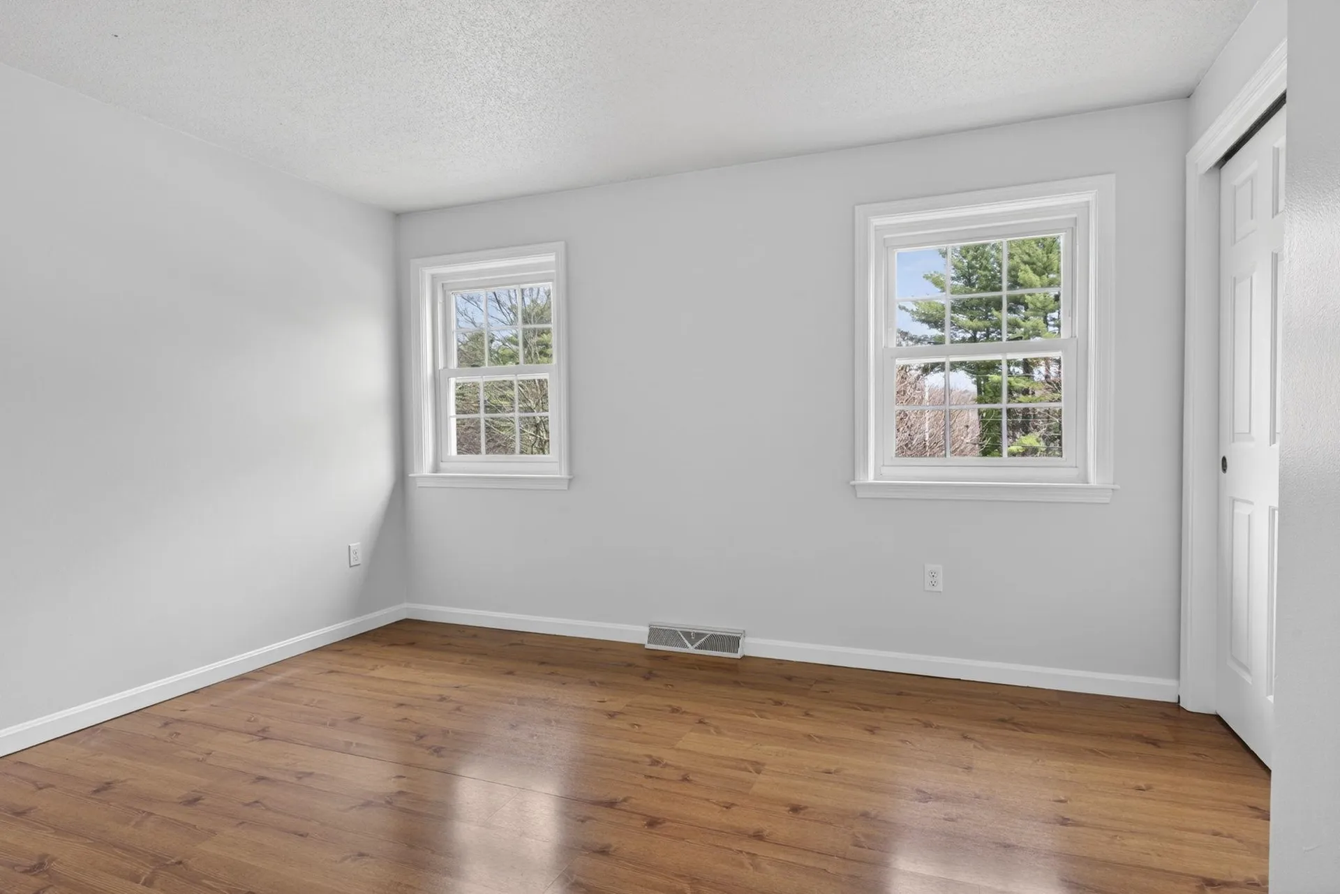 2 Windsor Drive Litchfield NH 03052