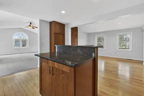 2 Windsor Drive Litchfield NH 03052